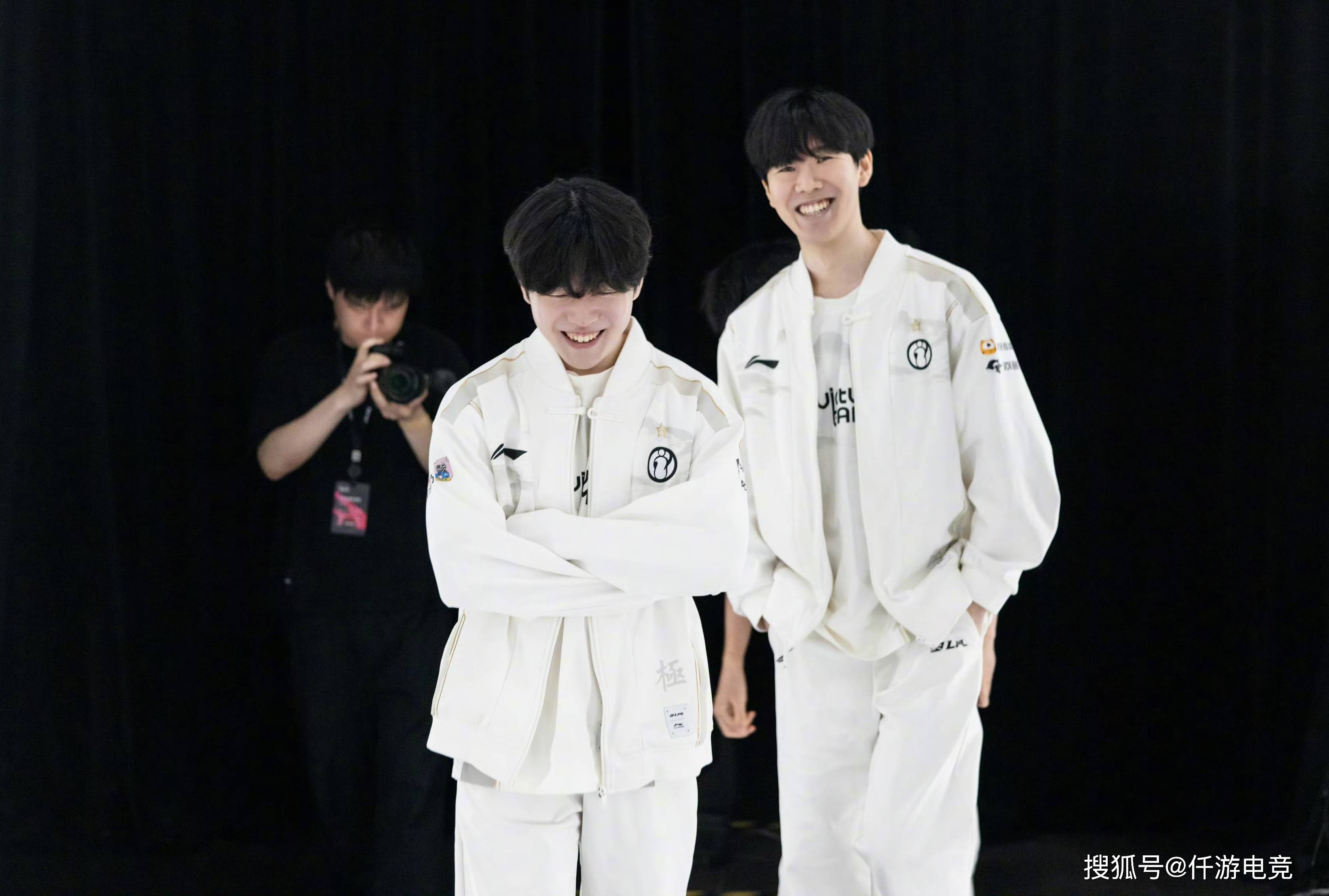 然输掉了比 然输掉了比