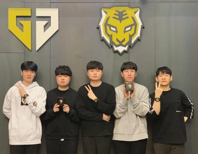 国际豪门对 国际豪门对