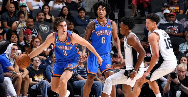 人目前的外 人目前的外